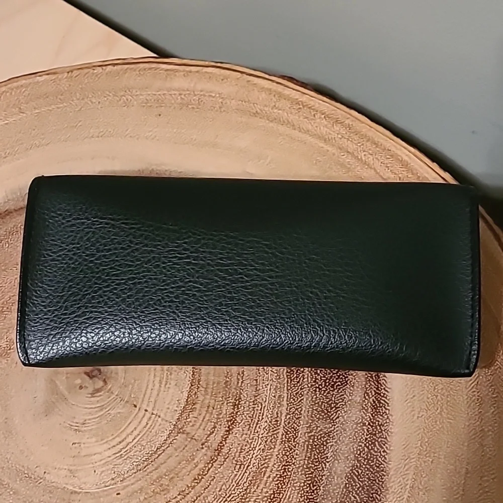 Ray-Ban sunglasses case - like new - Picture 2 of 5